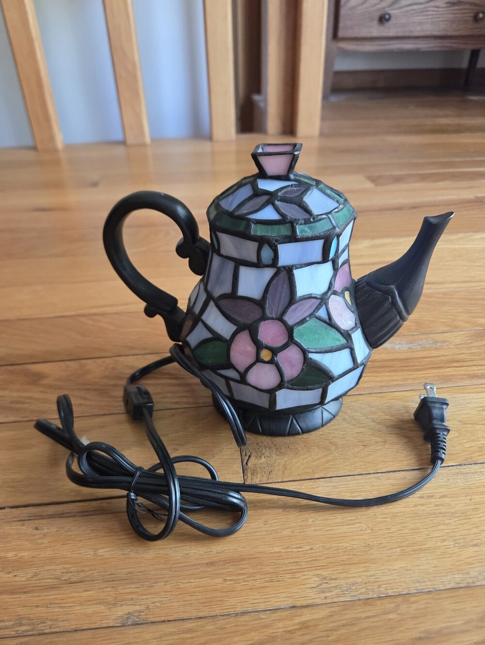 Tiffany-Style Pink & Green Stained Glass Teapot Accent Lamp